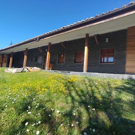 Kyomu Resort Hostel Velilla del Rio Carrion Exterior photo